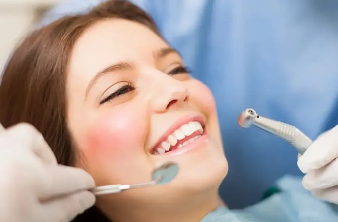 Girl-at-dental-clinic